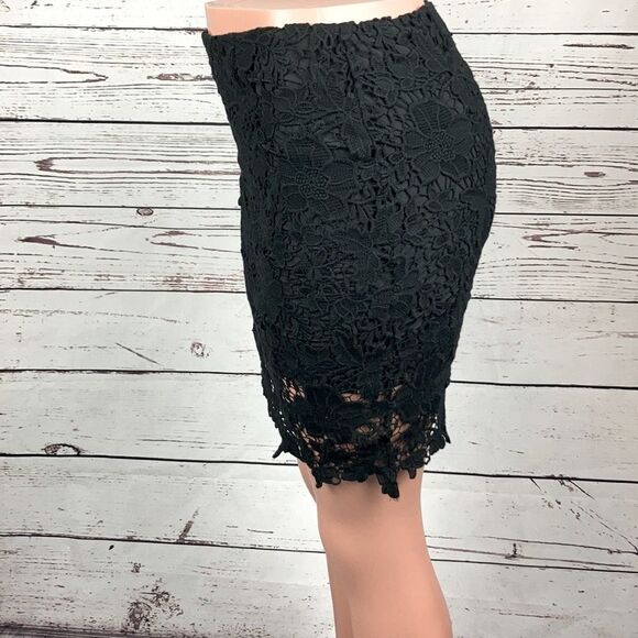 Forever 21 Black Mini Lace Skirt - Picture 3 of 6